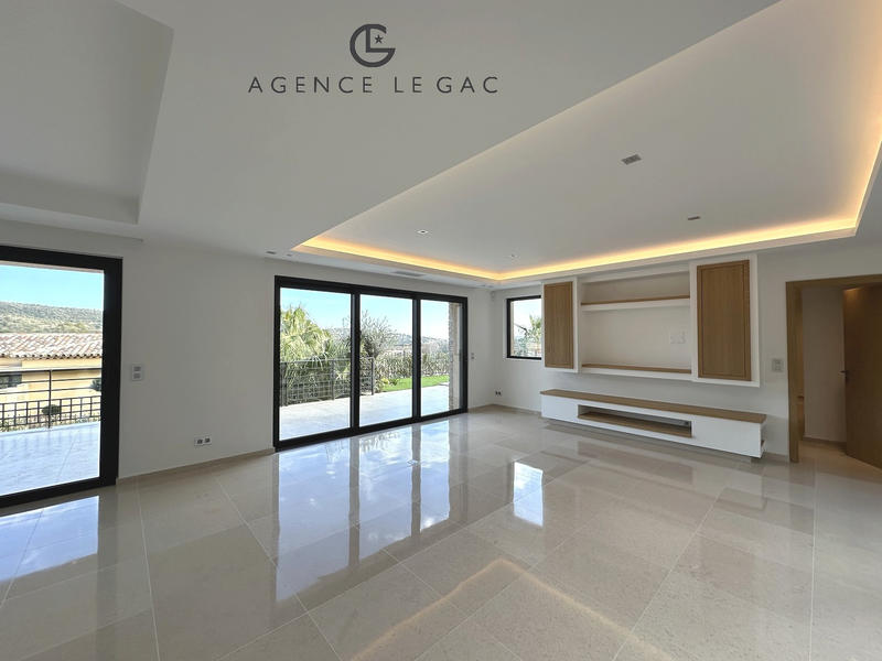 Villa - 180 m² - 5 pièces