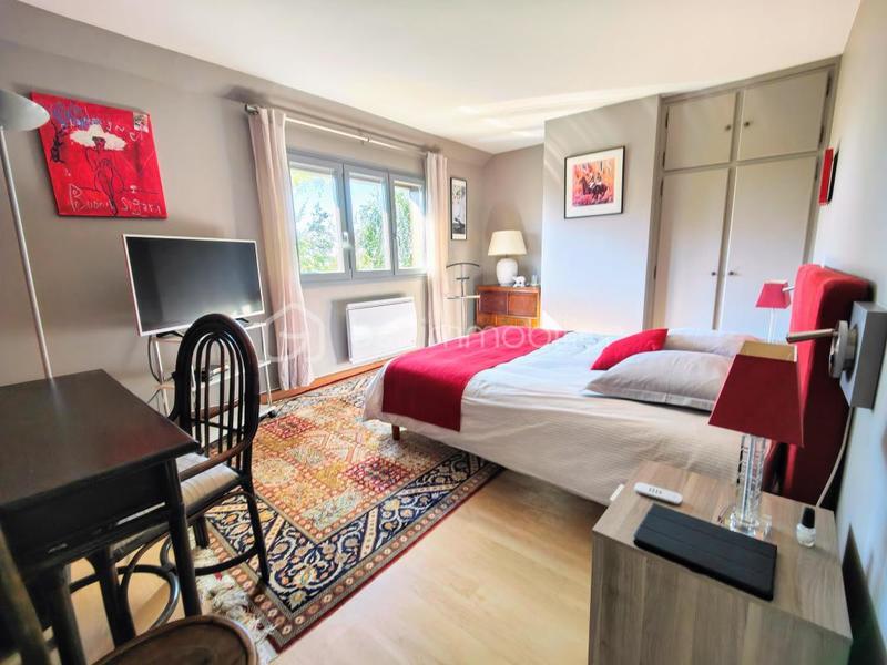 Demeure - 181 m² - 8 pièces