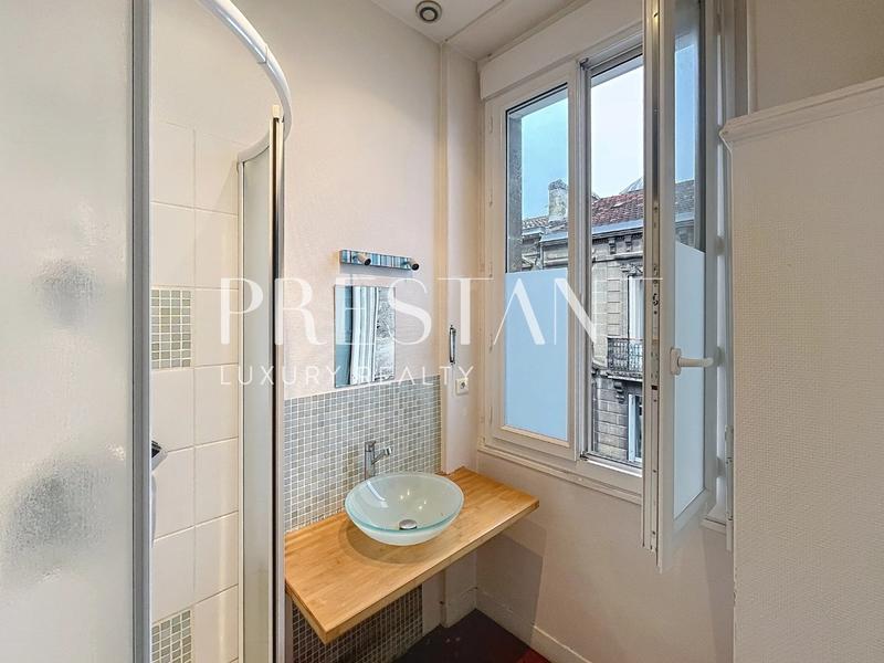 Maison - 200 m² - 7 pièces