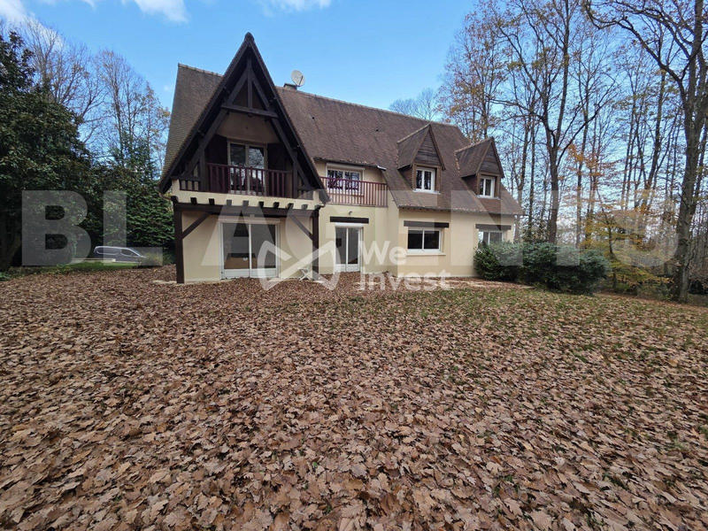 Maison - 213 m² - 7 pièces