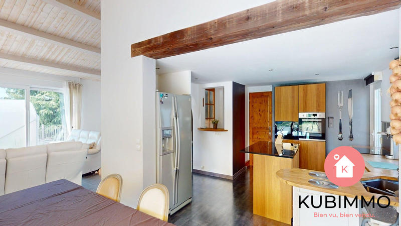 Maison traditionnelle - 189 m² - 6 pièces