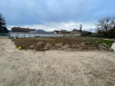 Maison - 767 m² - 1 pièce