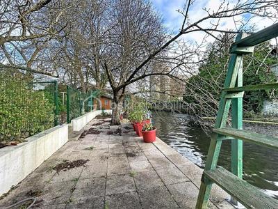 Maison traditionnelle - 195 m² - 6 pièces