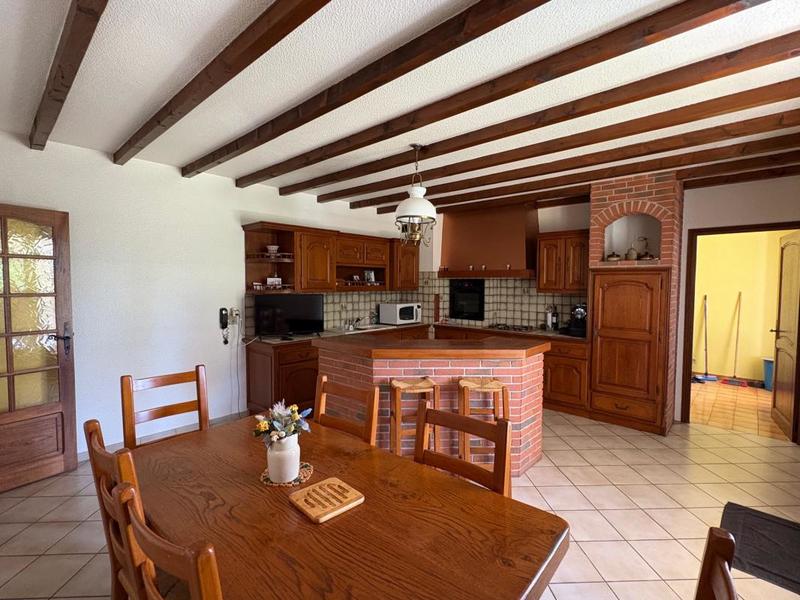 Propriété - 169 m² - 7 pièces