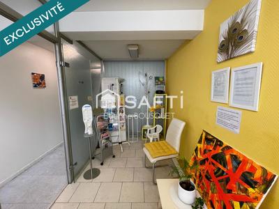 Local commercial - 97 m² - 4 pièces