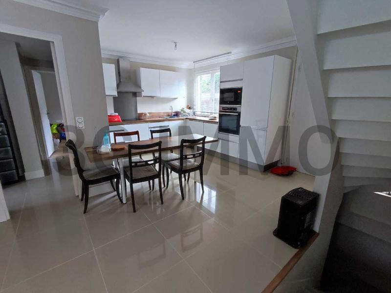 Maison - 138 m² - 7 pièces