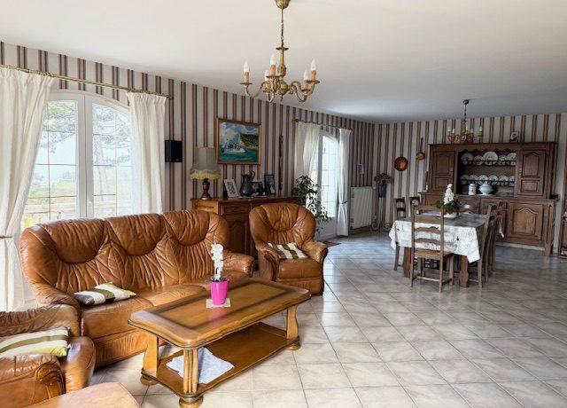 Maison - 167 m² - 6 pièces