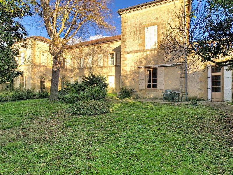 Immeuble - 600 m² - 16 pièces