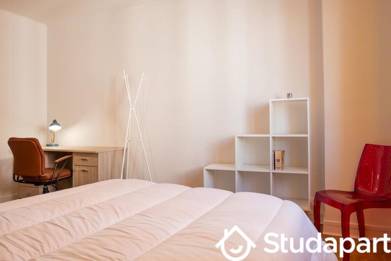 Chambre - 14 m² - 1 pièce