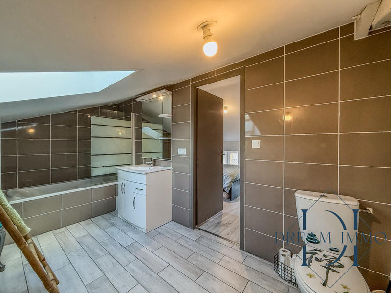 Maison - 190 m² - 7 pièces