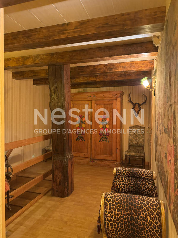 Maison - 273 m² - 10 pièces