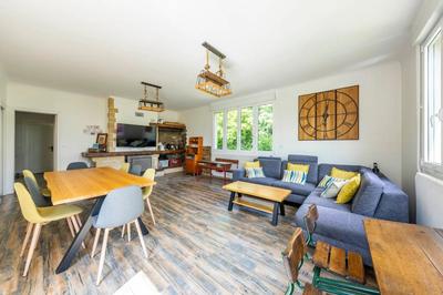 Maison - 237 m² - 7 pièces