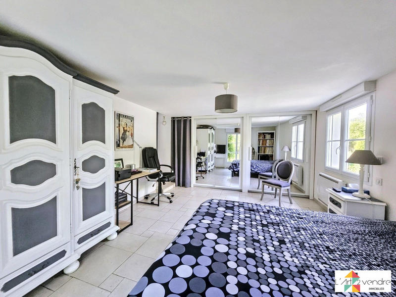 Maison - 182 m² - 6 pièces