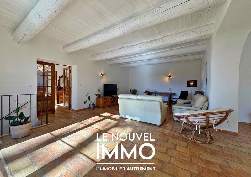 Mas - 335 m² - 8 pièces