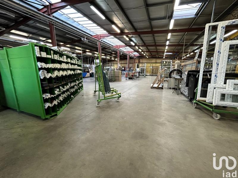 Local commercial - 2 500 m²