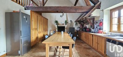 Maison - 230 m² - 7 pièces