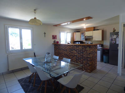 Maison - 166 m² - 8 pièces