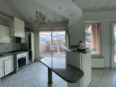 Appartement - 91 m² - 3 pièces