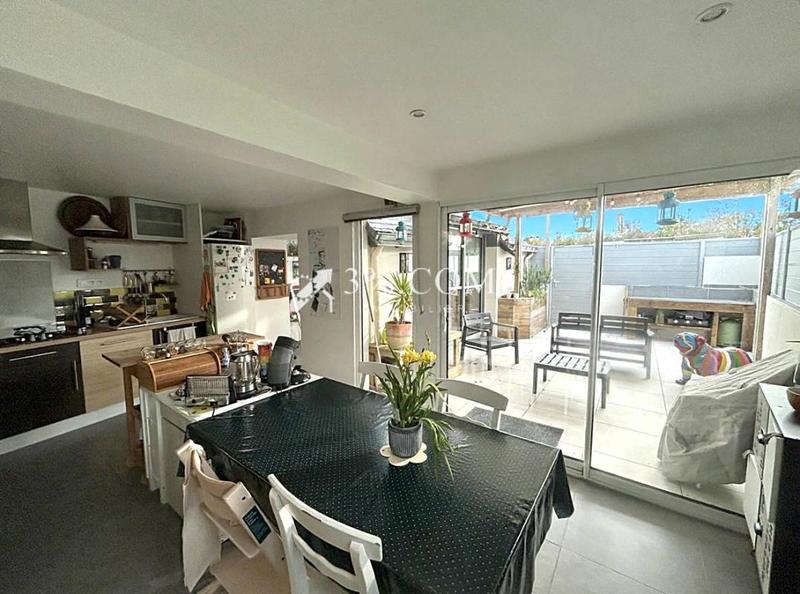 Maison - 103 m² - 6 pièces