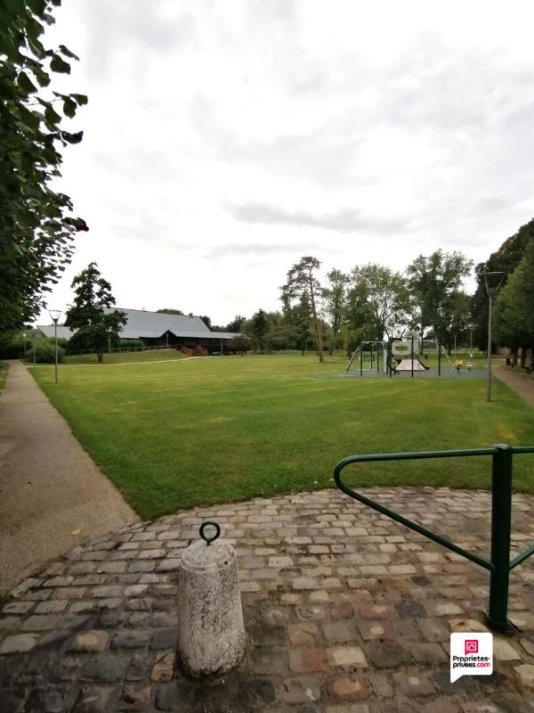 Terrain constructible - 1 917 m²