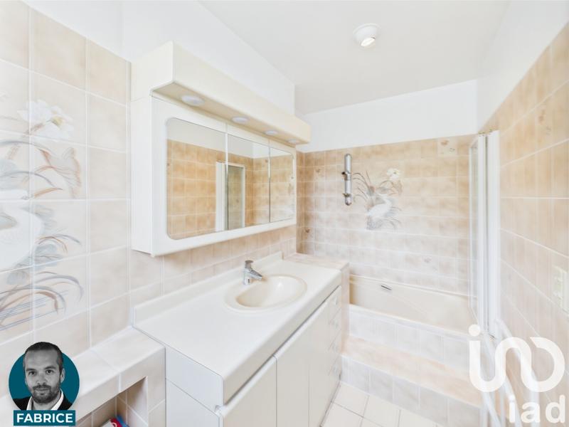 Maison - 216 m² - 8 pièces