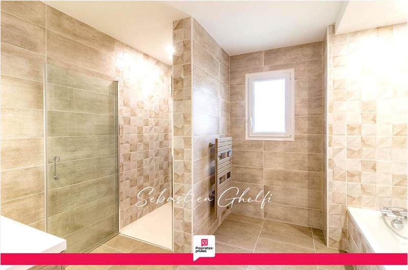 Maison - 138 m² - 7 pièces