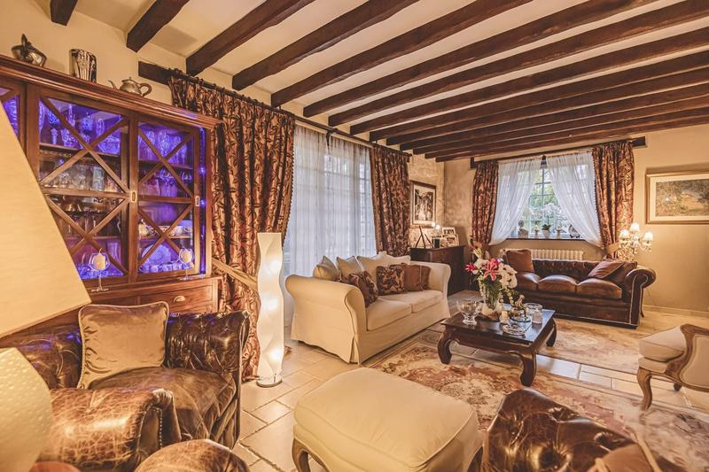 Villa - 275 m² - 9 pièces