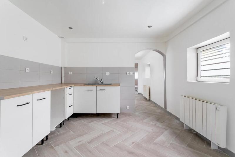 Maison - 110 m² - 7 pièces