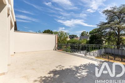 Maison - 216 m² - 7 pièces