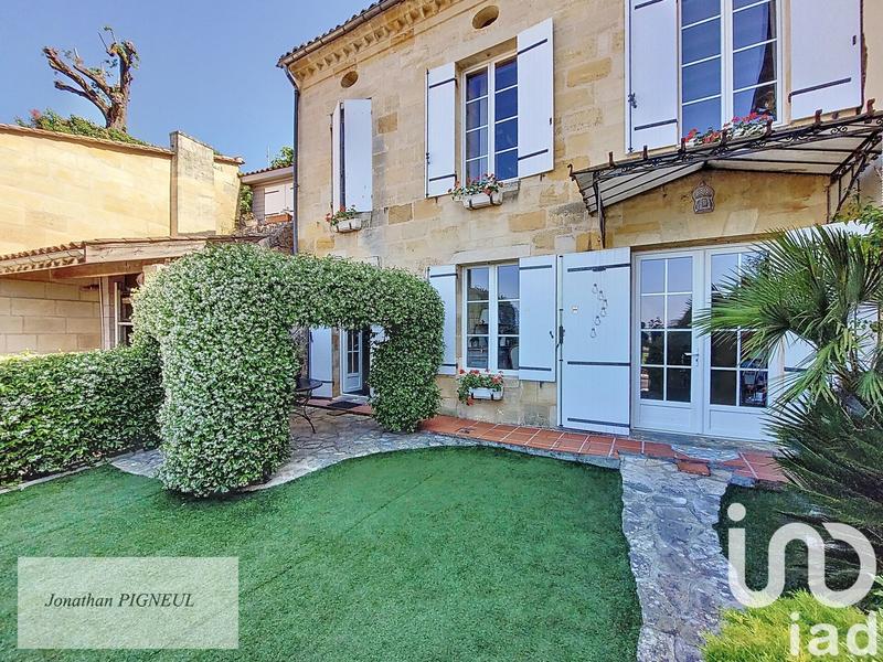 Maison - 240 m² - 6 pièces