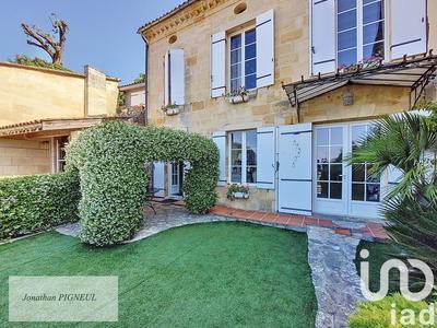 Maison - 240 m² - 6 pièces
