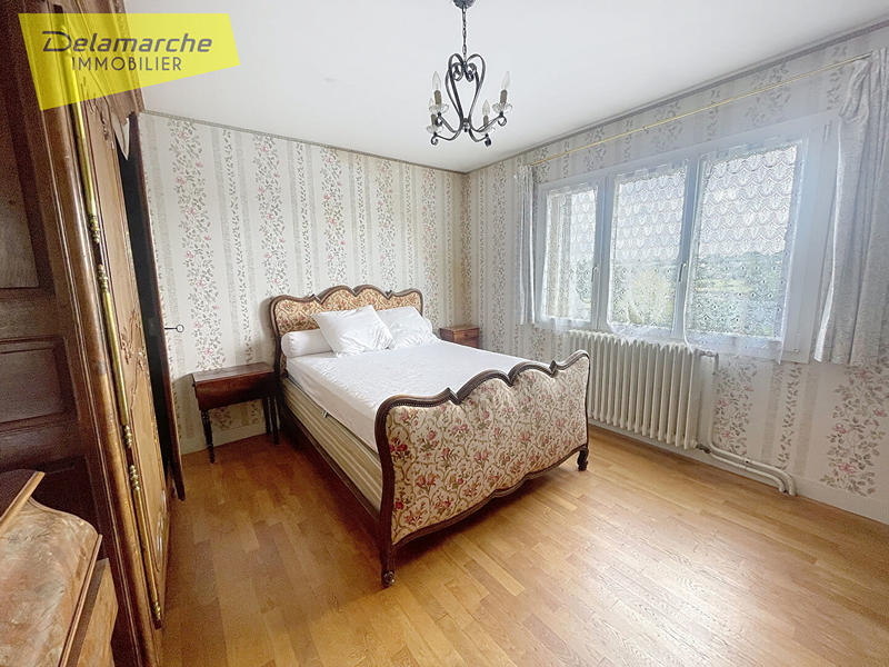 Maison - 121 m² - 7 pièces