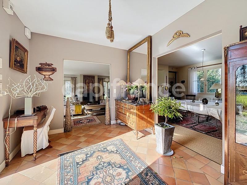 Propriété - 393 m² - 13 pièces