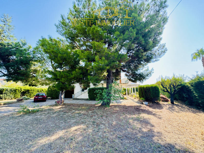 Maison - 220 m² - 7 pièces