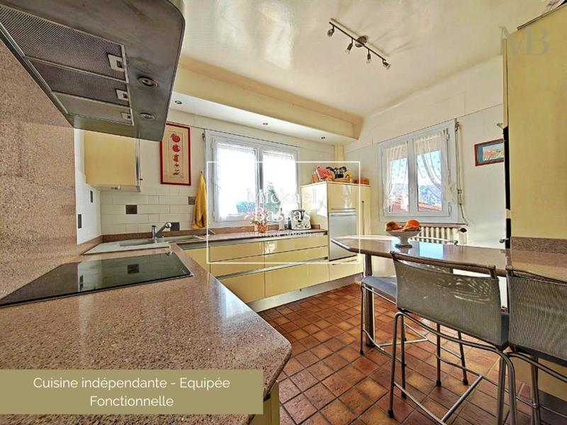 Maison traditionnelle - 131 m² - 7 pièces