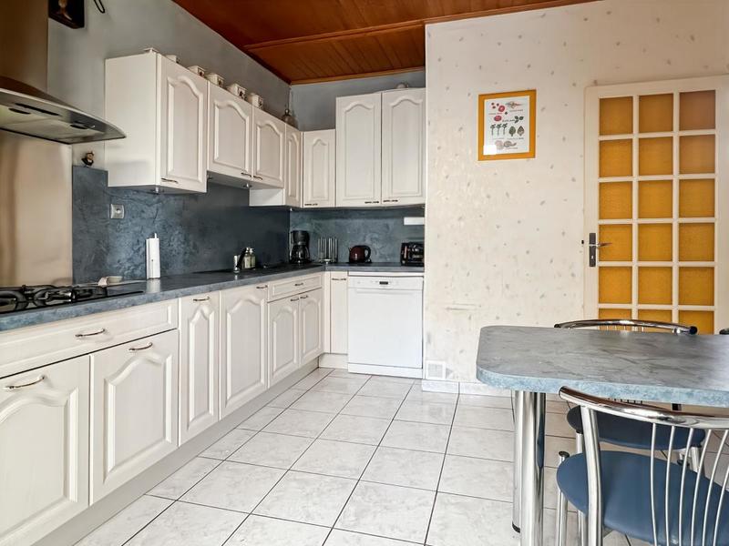 Maison - 121 m² - 5 pièces