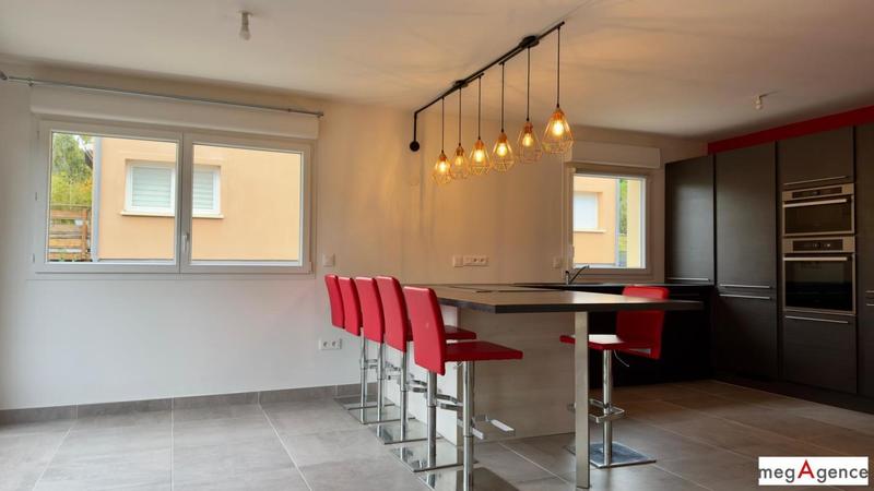 Maison jumelée - 85 m² - 4 pièces