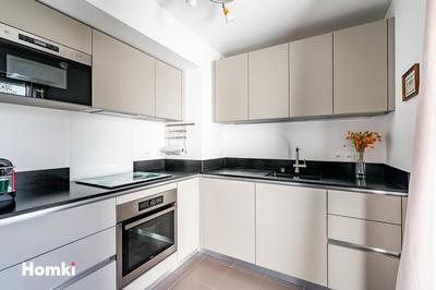 Appartement - 98 m² - 5 pièces