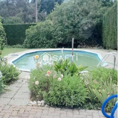 Propriété - 158 m² - 6 pièces