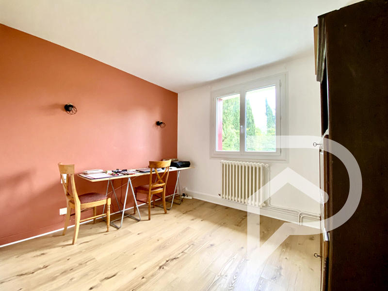 Maison - 99 m² - 4 pièces