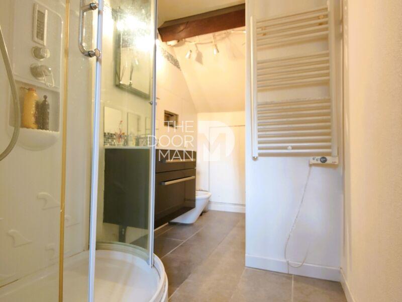 Maison - 200 m² - 8 pièces