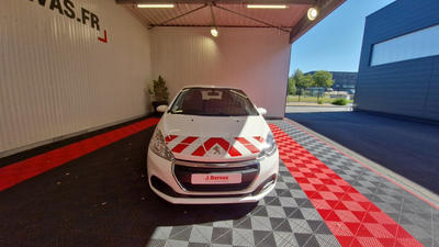 Peugeot 208 affaire Bluehdi 100 Ss Premium