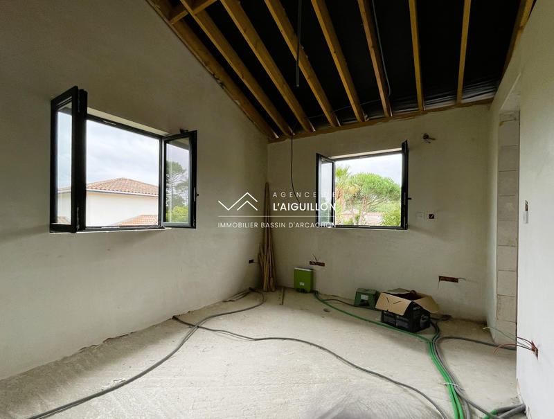 Maison - 262 m² - 7 pièces