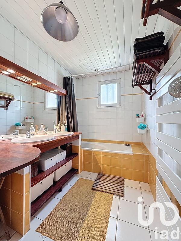 Maison - 175 m² - 8 pièces