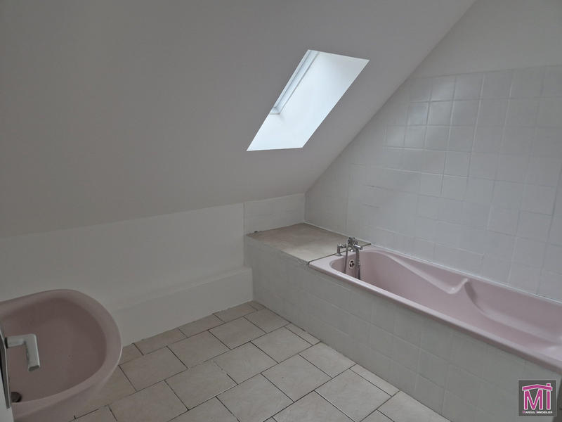 Maison traditionnelle - 139 m² - 7 pièces