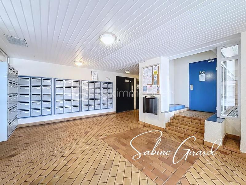 Appartement - 94 m² - 4 pièces