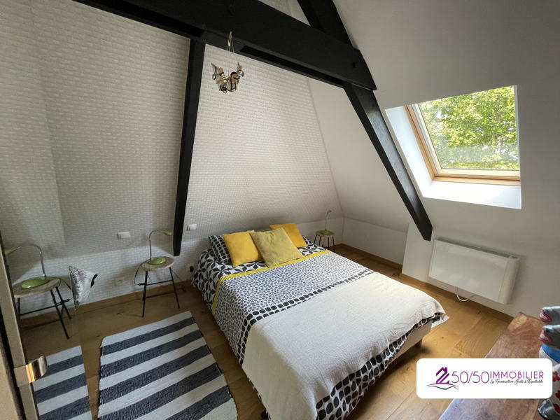 Maison - 252 m² - 9 pièces