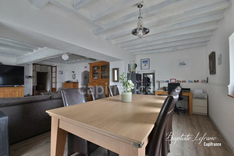 Maison - 203 m² - 8 pièces