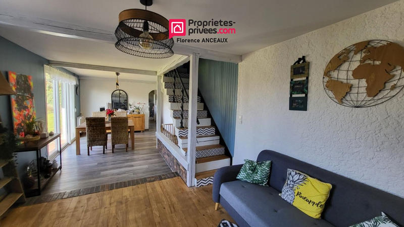 Maison - 207 m² - 7 pièces