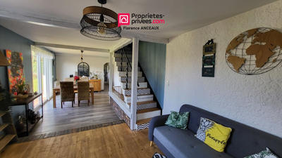 Maison - 207 m² - 7 pièces